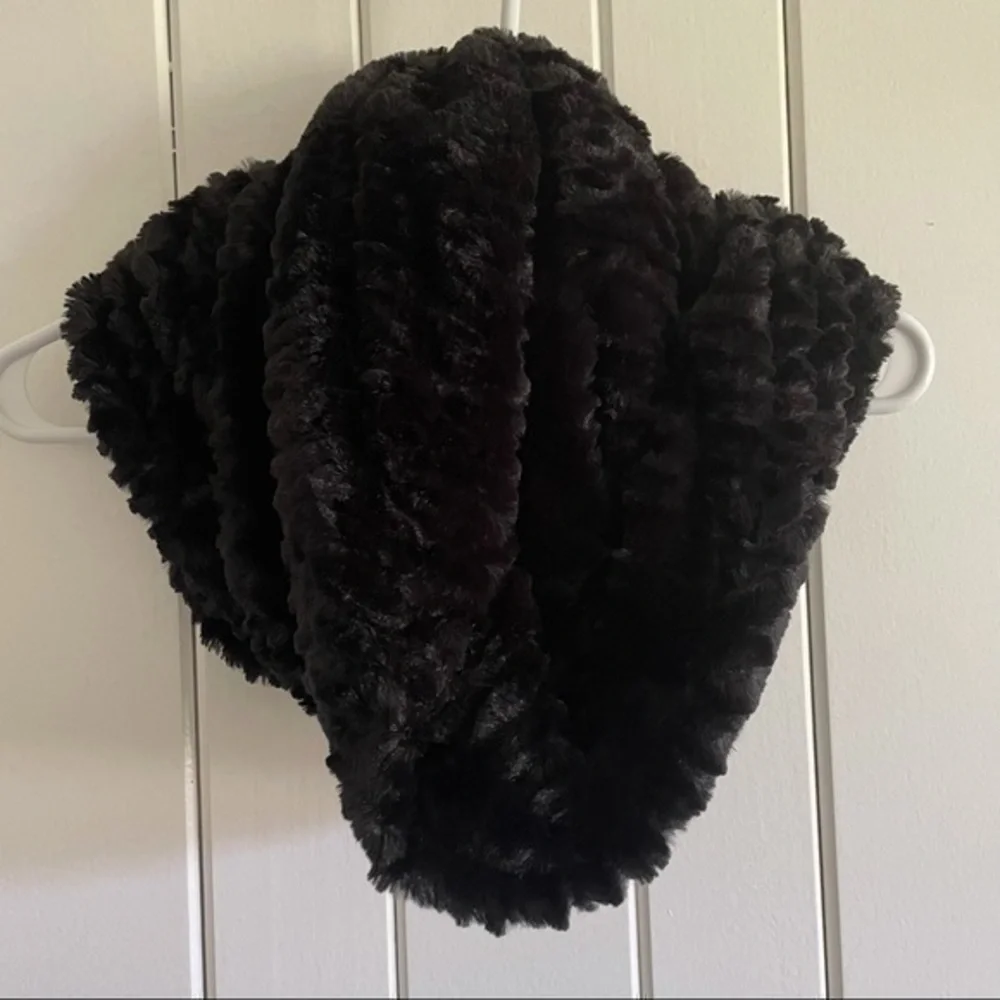 $20 SALE Black Super Soft Fuzzy Faux Fur Infinity Scarf Retro Vintage Style